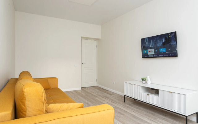 Apartwhite Flat