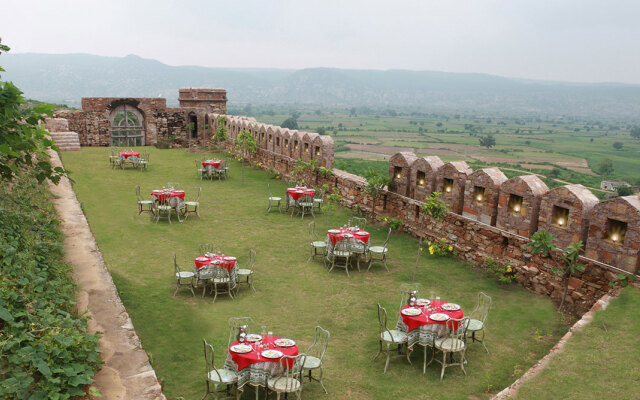 Dadhikar Fort Hotel