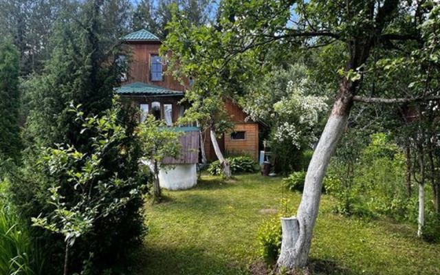 Частный дом четырехкомнатная дача, 95 м²