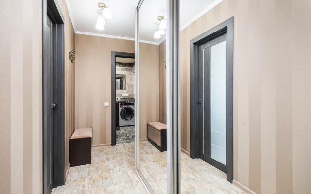 Vozle ZhD vokzala Flat