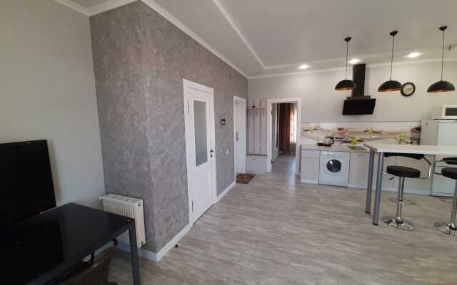Apartment Crystal I