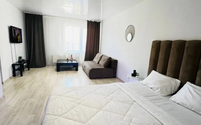 U Metro Chkalovskaya Apart 96 Flat