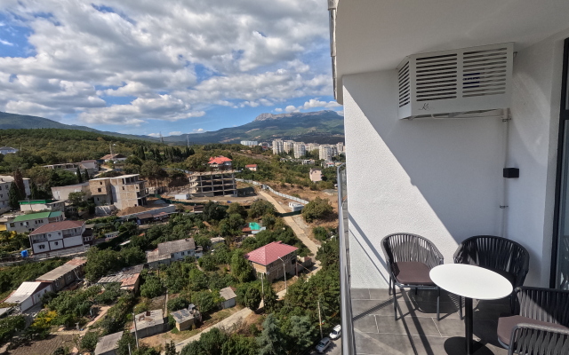 LS-Green S Bokovym Vidom Na More Apartments