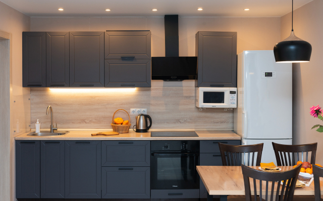 Family Flat near Neurosurgical Center