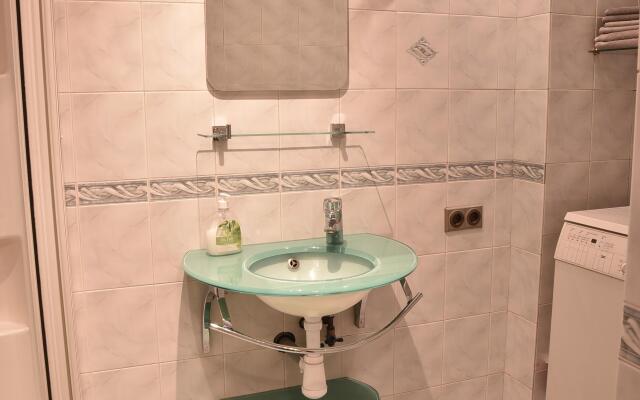 1-kom apartamenty na Mayakovskoy Flat