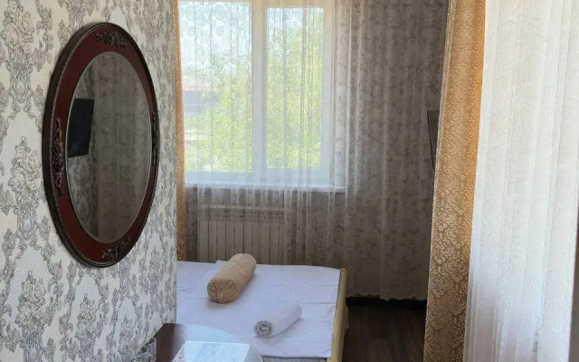 Mazhor Hotel