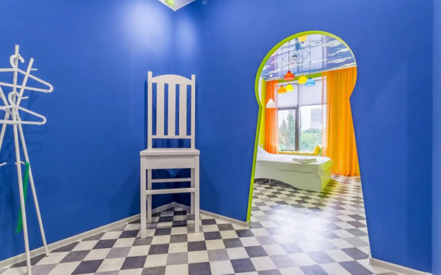 Этажидейли на Тверитина в Алисы в Стране чудес