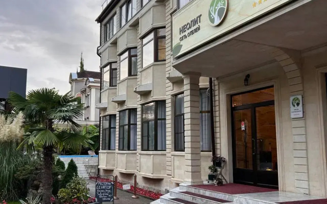 S Basseynom Ryadom S Plyazhem Albatros Apartments