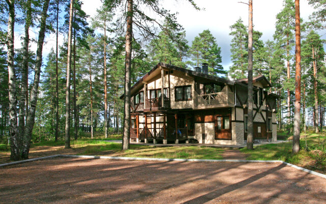 Lesnaya Rapsodiya Hotel