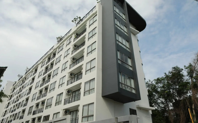 Sovremennaya Ryadom s Plyazhem Kamala Flat