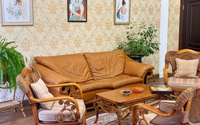 V Kedrovoy Rosche Guest House
