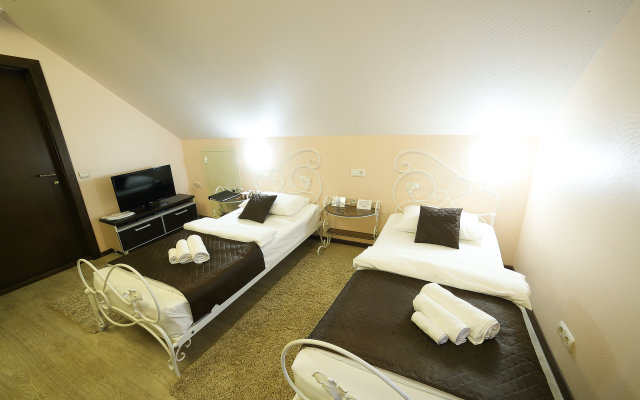 CHELNY INN Hotel