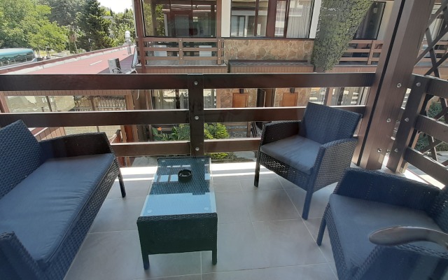 Apartments Mandarin Park 5
