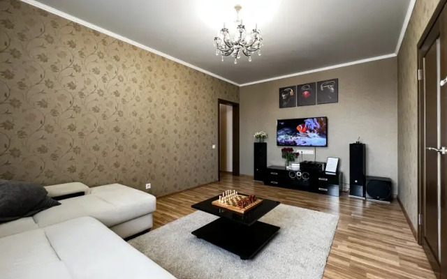 Квартира 3 Комнатная Около Ривьеры