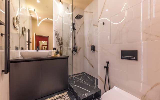 V Tsentre Sankt-Peterburga 2 Apartments