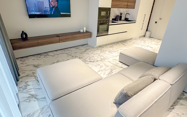 Dvukhurovnevye s basseynom Apartments