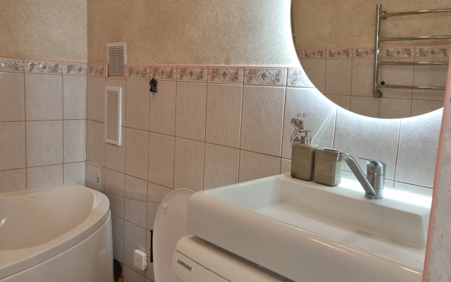 Апартаменты Уютная двушка с хорошим расположением