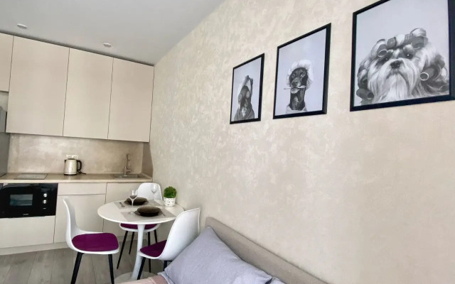 V Tikhom Rayone, Blizko K Moryu Flat