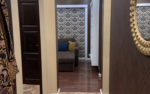 Квартира Уютная в Тихом Центре на Роз 65 10 Минут до Моря