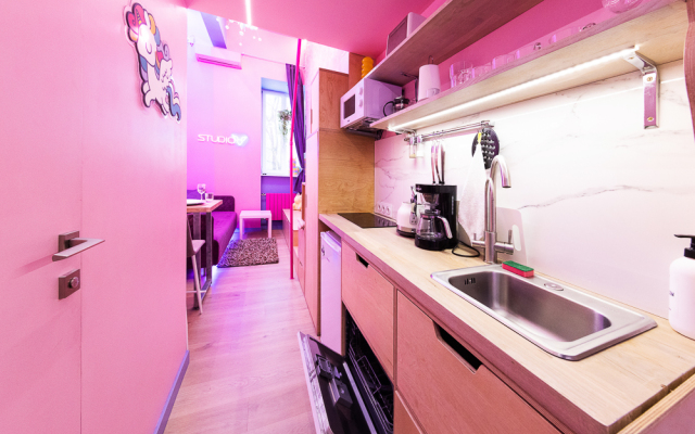 Studio v Rainbow Apartments