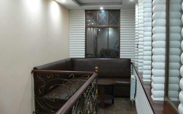 Belyij Topol Hostel