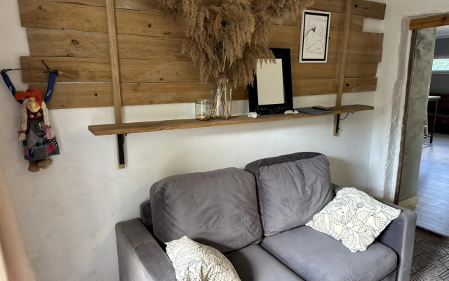 555 Dvukhetazhny S Terrasoy I Mangalom Private House