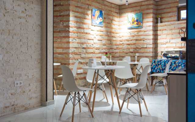 Kraveli Hotel
