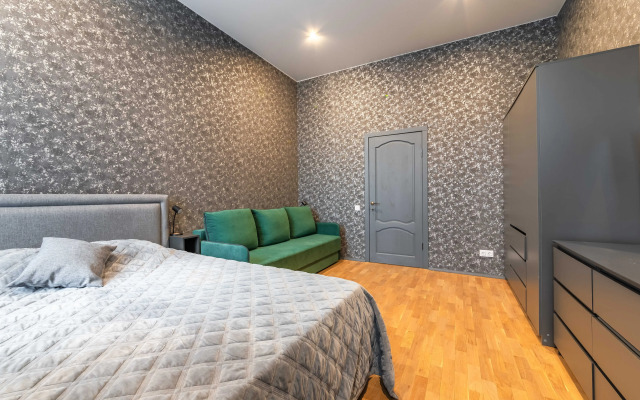 V Samom Serdtse Pitera Flat