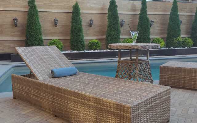 Atrium Hotel
