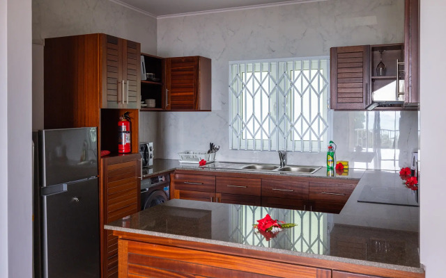 Апарт-отель Crystal Shores Self Catering Apartments - Seychelles