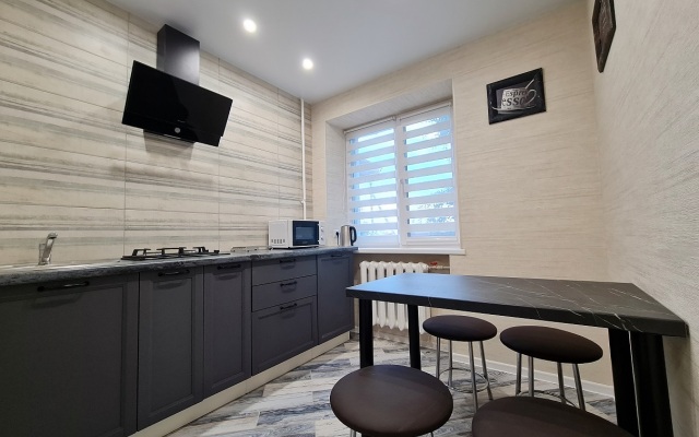 Na Romanova 4 Apartments