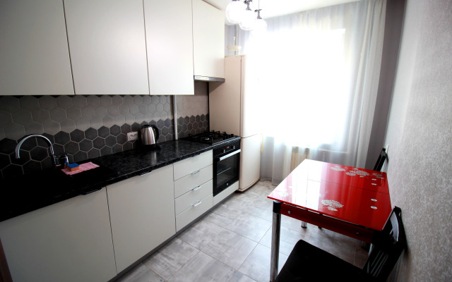 2kh Komnatnye Apartamenty U Zhd Vokzala Flat