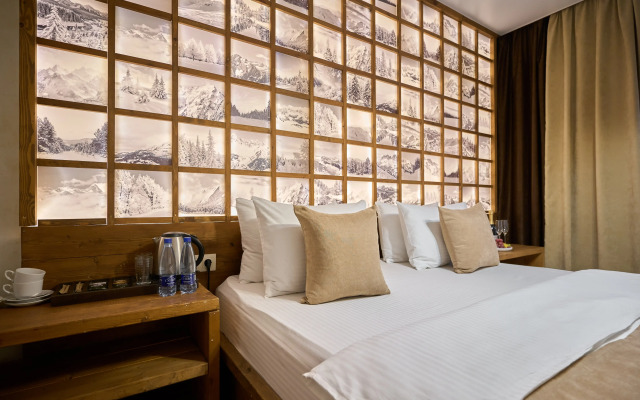 Wood House Hotel