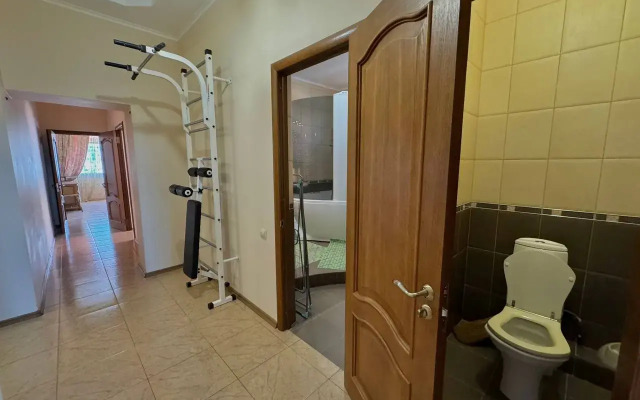 Semeyny lyuks s saunoy Flat