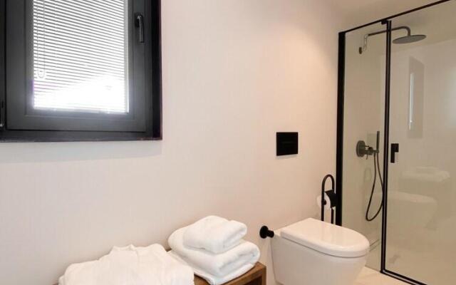 To Be Social House Hotel