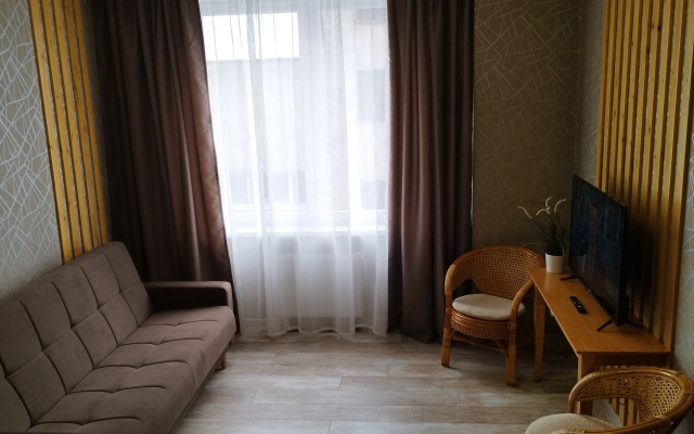 Апартаменты на Леонова