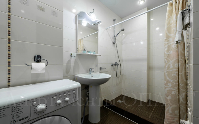 Oplot - Semejnye s odnoj spal'nej i balkonom 3 Apartments