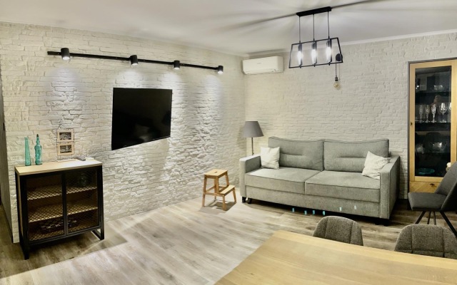 Shvedskie  Dvukhkomnatnye Lyuks Nemiga Apartments