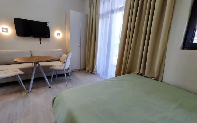 Uyutnyje S Balkonom Ak Morskoy Bereg Apartments