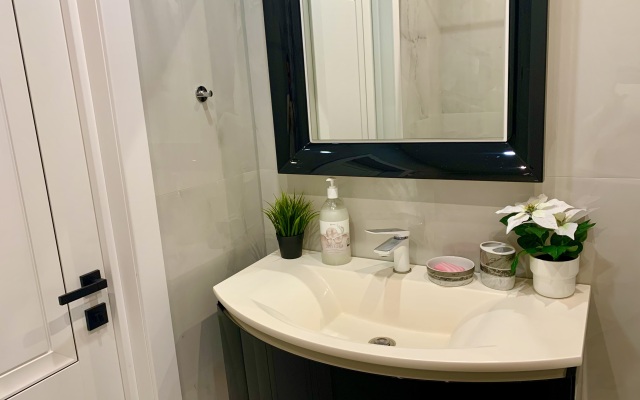 Апартаменты APARTHome Школьная 13/9