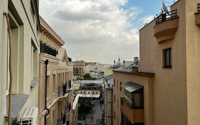 V Dome Pisateley Naprotiv Tretyyakovskoy Galerei Apartments