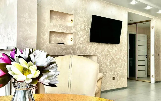Zeyskaya 220 flat