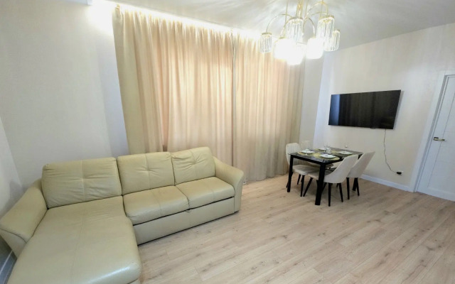 Zhk Lazurit Trekhkomnatnaya Flat