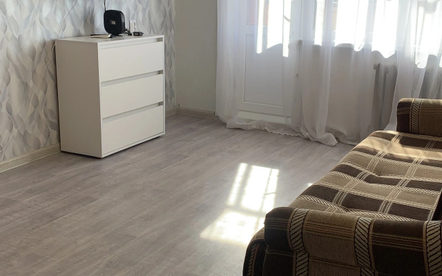 Квартира Счастливая Матрешка на Дежневцев