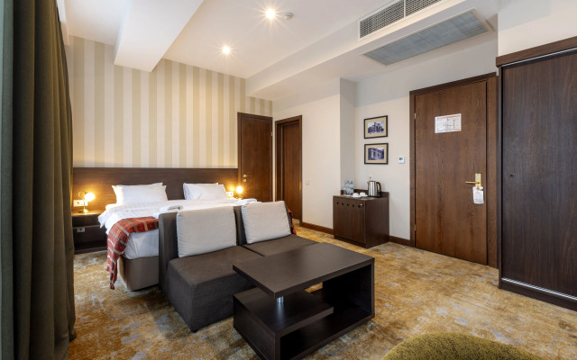 Citrus Hotel