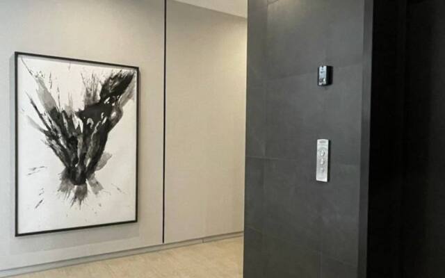 MoonRoom 72 V Yevropeyskom ryadom s akvaparkom Flat