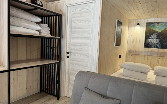 Частный дом с видом на Кавказский хребет