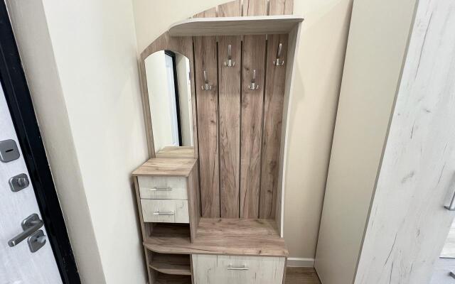 4Kh Mestnaya Studiya s Basseynom Apartments
