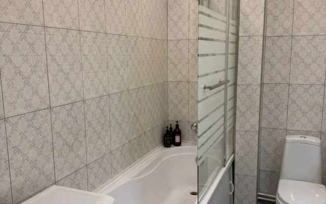 Квартира у Свердловской набережной