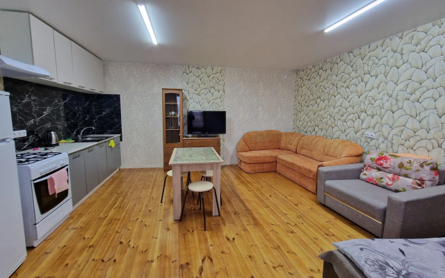 Uyutnaya i teplaya Flat